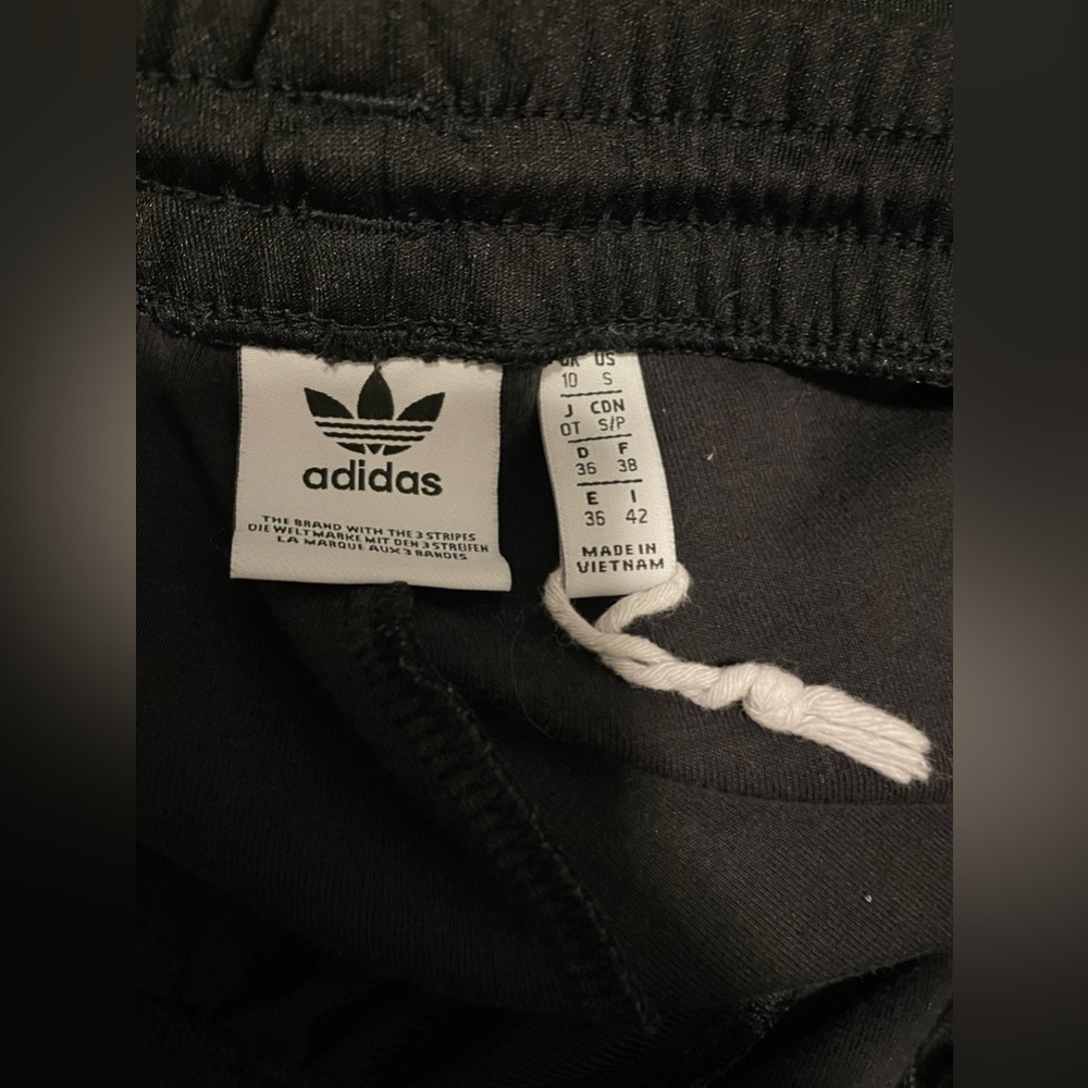 Track suit - Picture 5 of 6